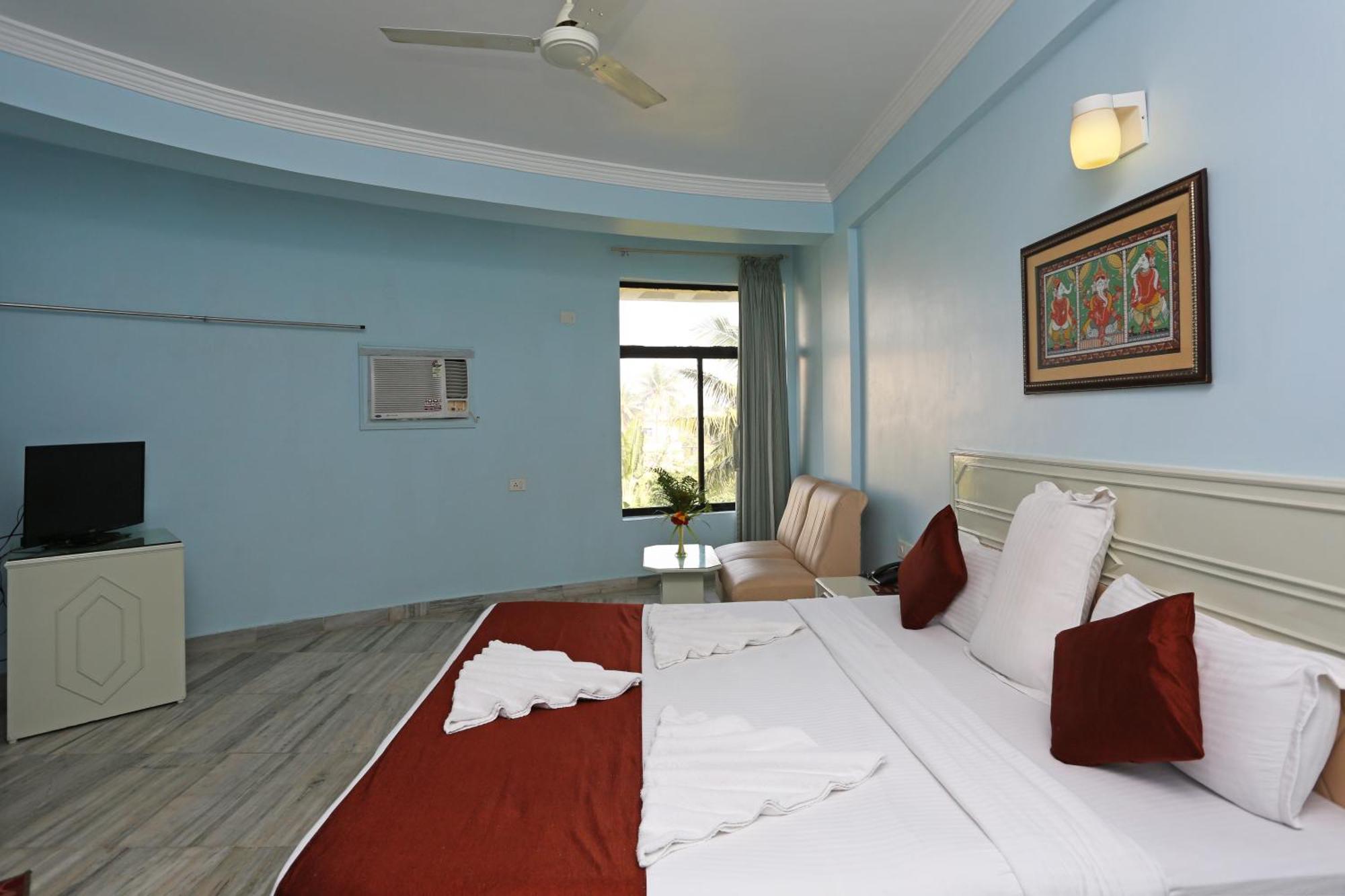 Hotel Niladri Puri Bagian luar foto