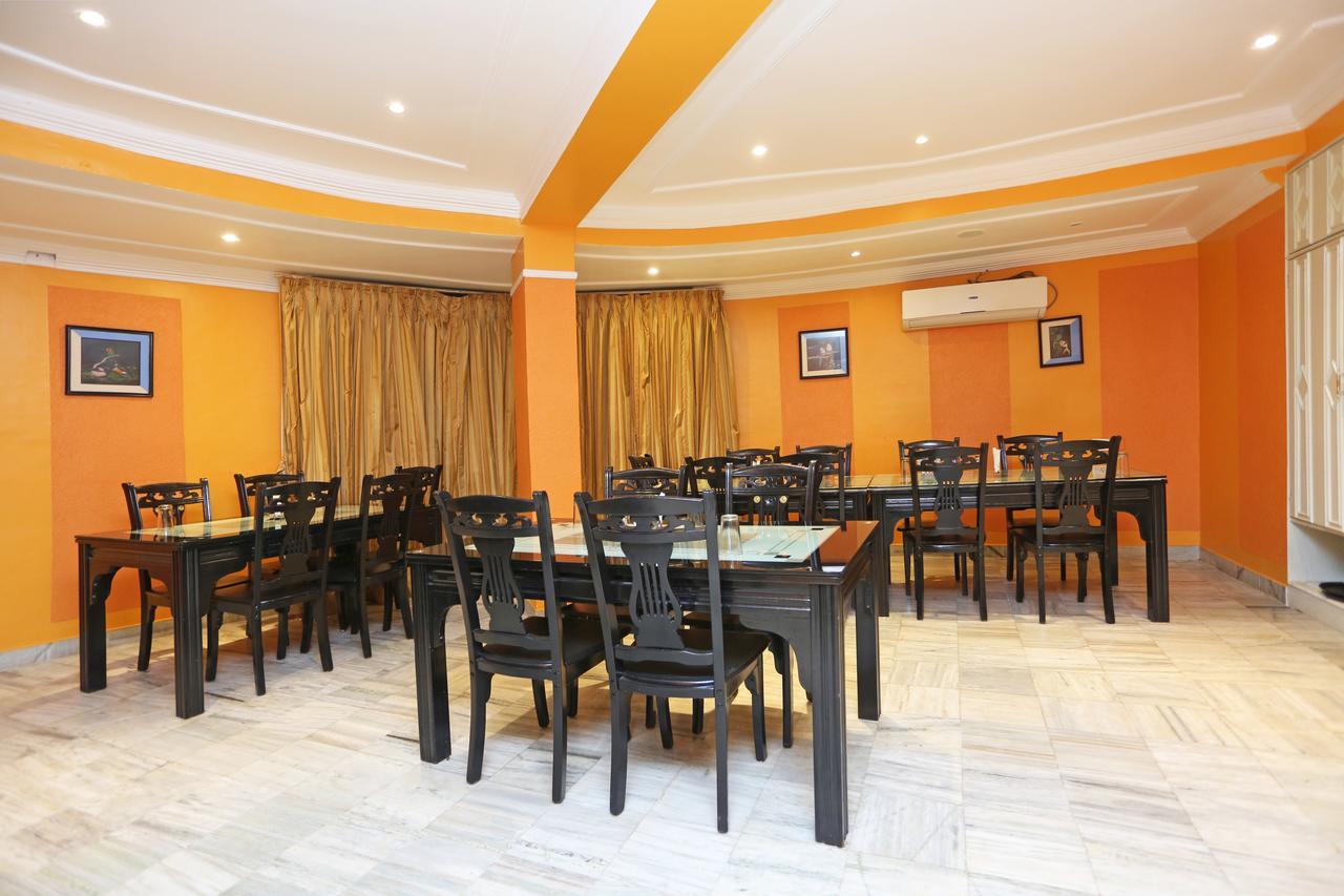 Hotel Niladri Puri Bagian luar foto